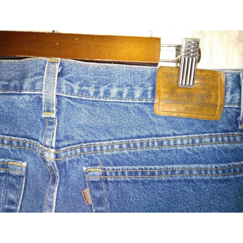 VINTAGE Levis 540 Relaxed Fit Jeans Mens 40x32 Blue Denim